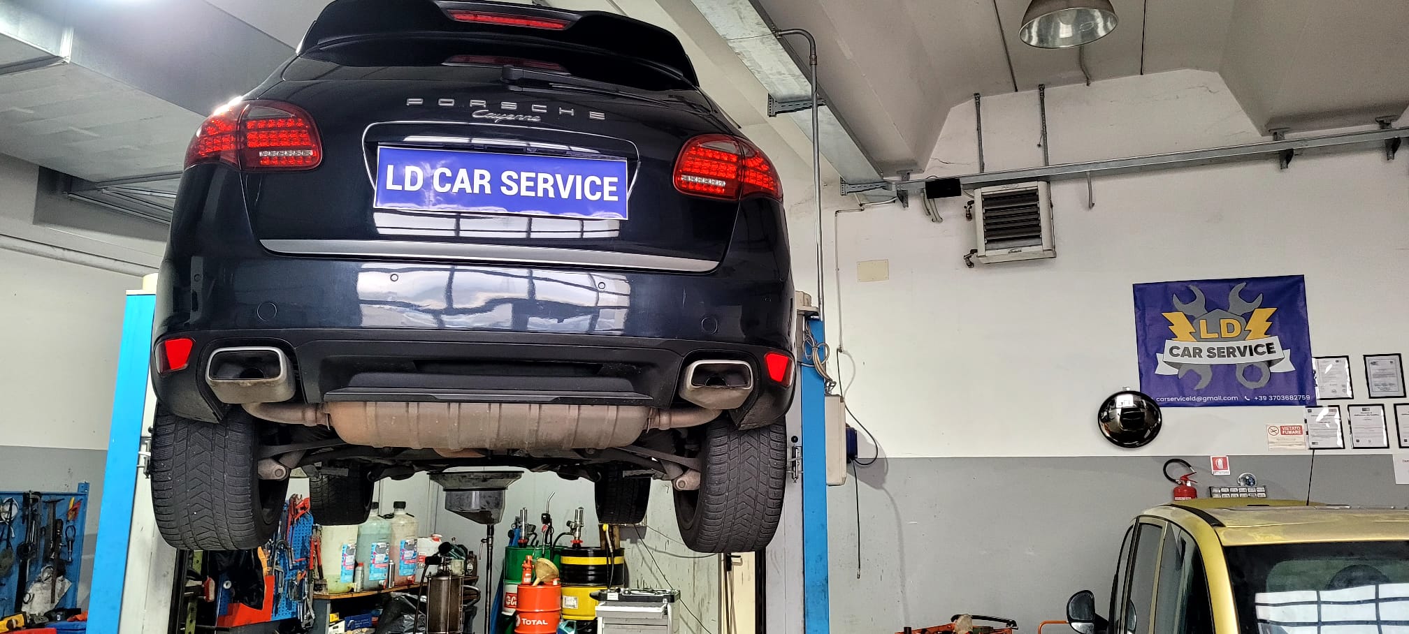 Auto in manutenzione